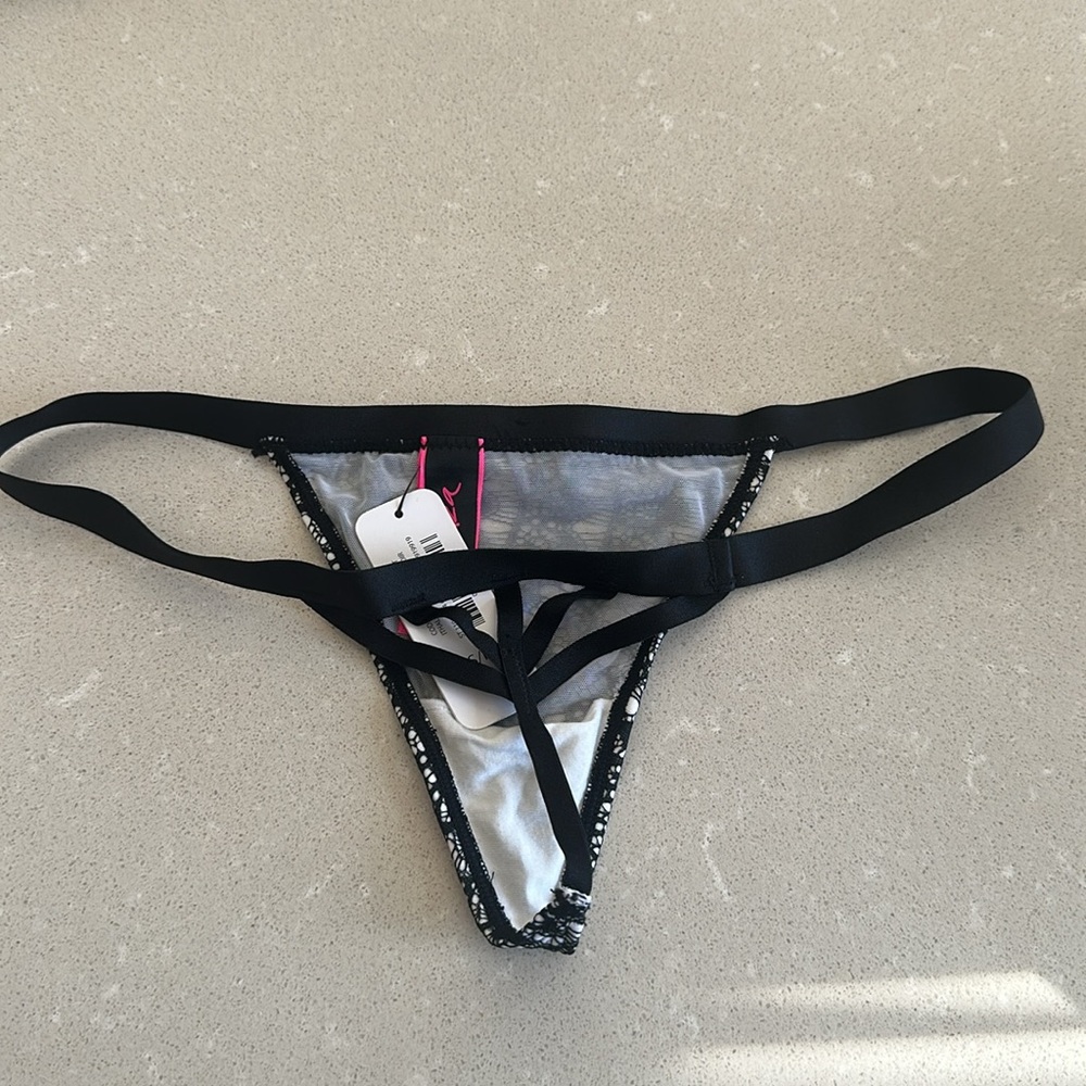 G string NWT - Picture 2 of 3